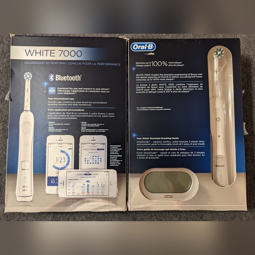 Oral-B White 7000 Rechargeable Toothbrush - Picture 4 of 6